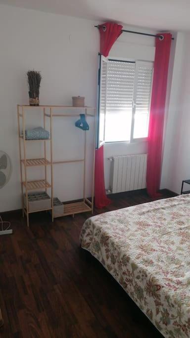 Views, Family & Private Parking In Alto Albayzin Apartman Granada Kültér fotó