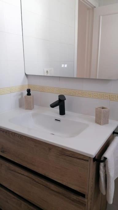 Views, Family & Private Parking In Alto Albayzin Apartman Granada Kültér fotó